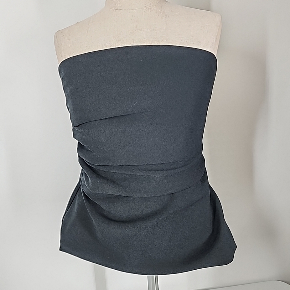 NEW Abercrombie & Fitch Strapless Side Ruched Top Size Medium Black fitted - Picture 2 of 11
